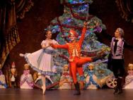 The Nutcracker and the Mouse King Paano natapos ang fairy tale na The Nutcracker and the Mouse King?